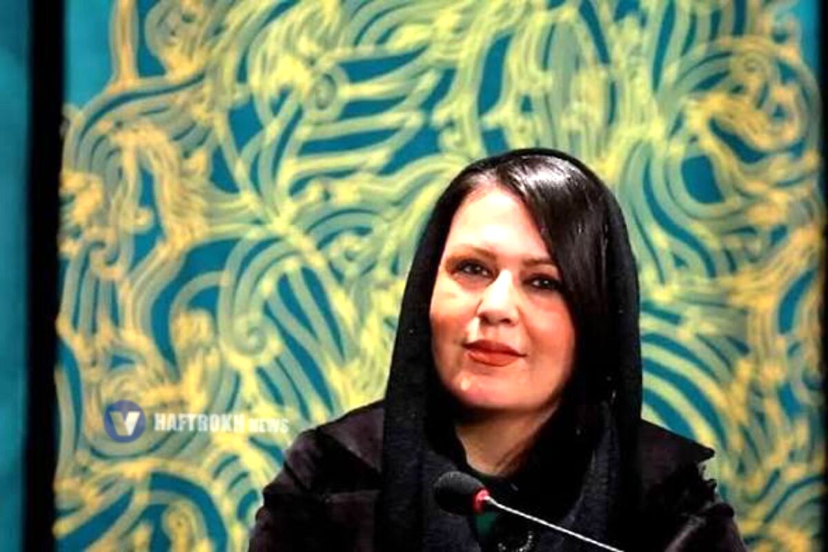 گیتی قاسمی: موقعِ ظرف شستن هم رجزخوانی مهدی رسولی را گوش می‌دهم!/ ویدئو