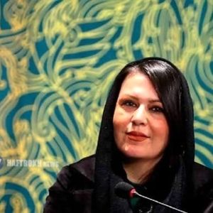 گیتی قاسمی: موقعِ ظرف شستن هم رجزخوانی مهدی رسولی را گوش می‌دهم!/ ویدئو