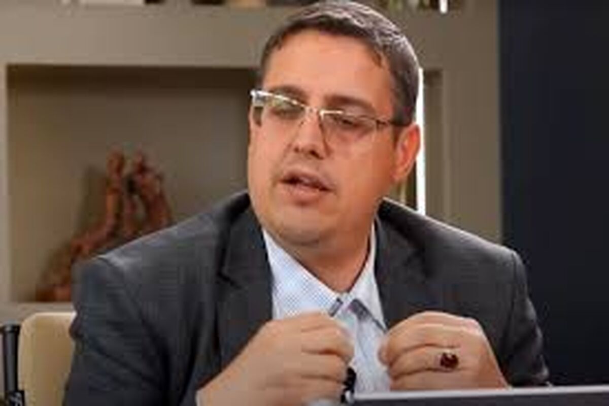 کارشناس جنجالی: تنها وظیفه زن، تمکین جنسی است