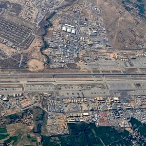 طالبان پایگاه بگرام را به آمریکا فروخته است؟