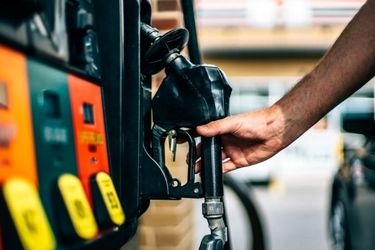 قیمت بنزین سوپر رسماً نجومی شد