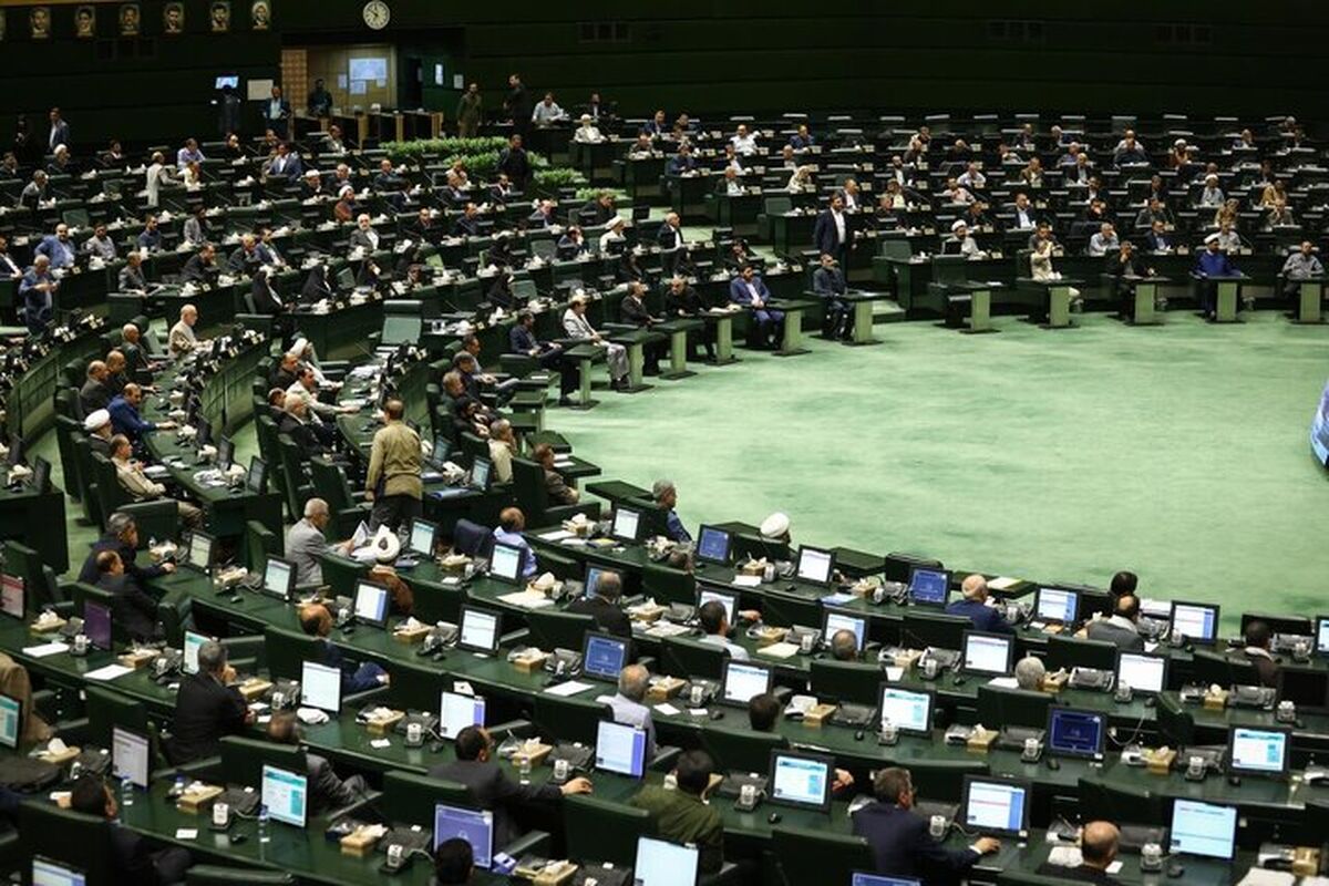 ماجرای بازداشت نوجوانان زیر سن قانونی در اعتراضات اخیر از زبان یک‌ نماینده: جوگیر شده‌اند!