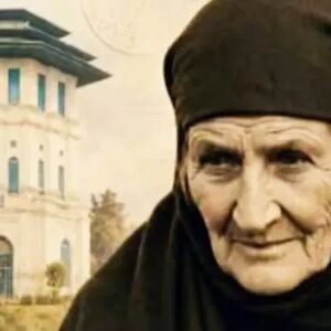 درخواست خواهر رضاشاه از او برای مردم چه بود؟