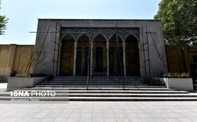 آماده‌سازی آرامگاه استاد فرشچیان در اصفهان