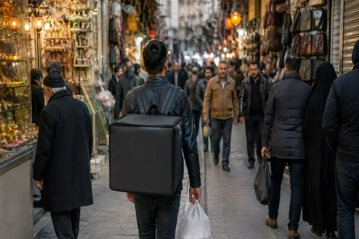 پدیده ای عجیب در ایران/ آگهی استخدام برای پیک پیاده