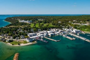 جزیره‌ای که ورود ماشین را ممنوع کرد!/ عکس