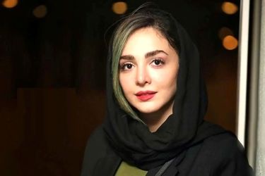 استوری جدید المیرا دهقانی در کنار همسرش
