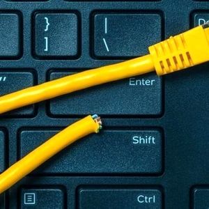 وعده رفع محدودیت اینترنت تا ماه آینده