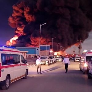 نجات ۲۴ نفر حبس شده از یک ساختمان در زعفرانیه