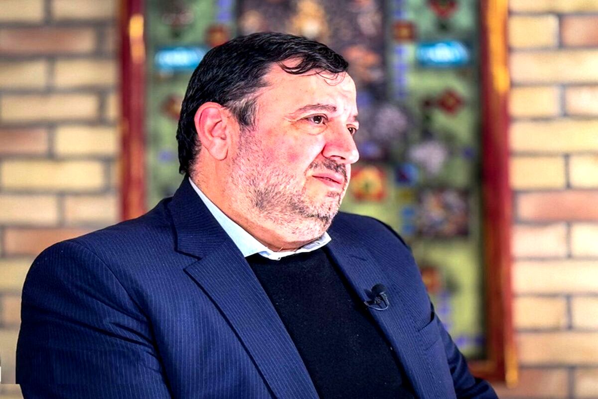 شعار می دادند فیروزآبادی اعدام باید گردد

