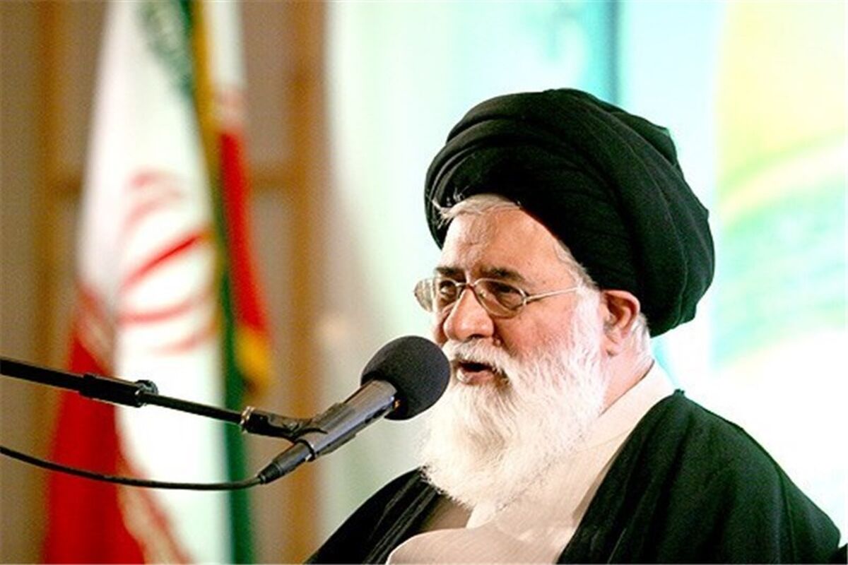 آیت‌الله علم‌الهدی: سودجویان در حاشیه مشهد ‌به جان مردم ‌افتاده‌اند

