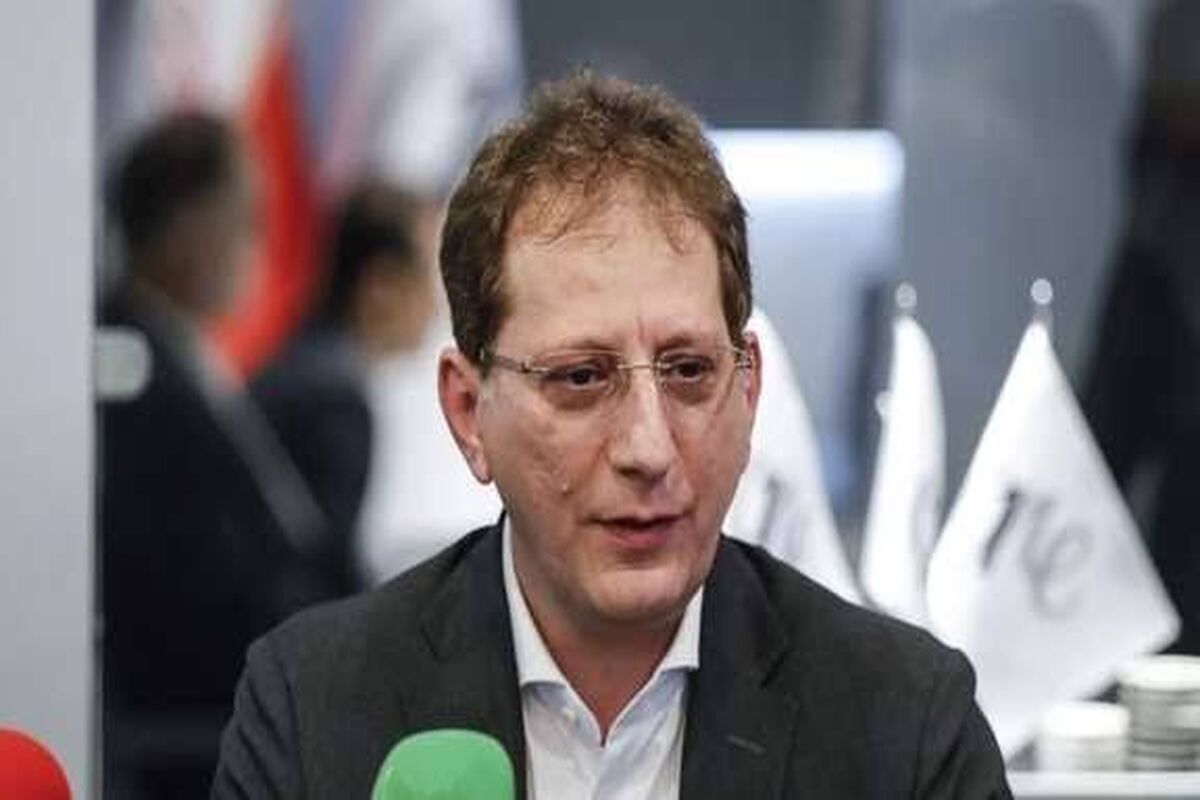 تصویری از بابک زنجانی با لباس عربی در خرمشهر