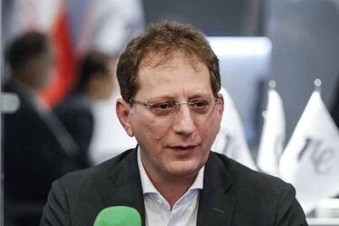 تصویری از بابک زنجانی با لباس عربی در خرمشهر