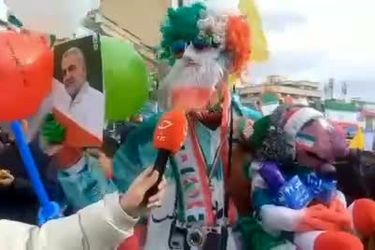 یکی از حاضران در راهپیمایی: گرانی مهم نیست، نان و پنیر می‌خوریم/ ویدئو