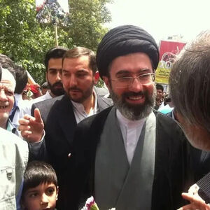 روضه‌خوانی فرزند آیت‌الله مجتبی خامنه‌ای برای مادرش/ ویدئو