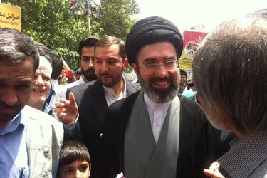 روضه‌خوانی فرزند آیت‌الله مجتبی خامنه‌ای برای مادرش/ ویدئو