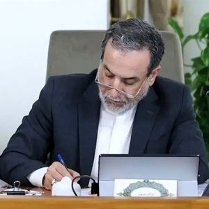 عراقچی در گاردین: ایران آماده معامله است