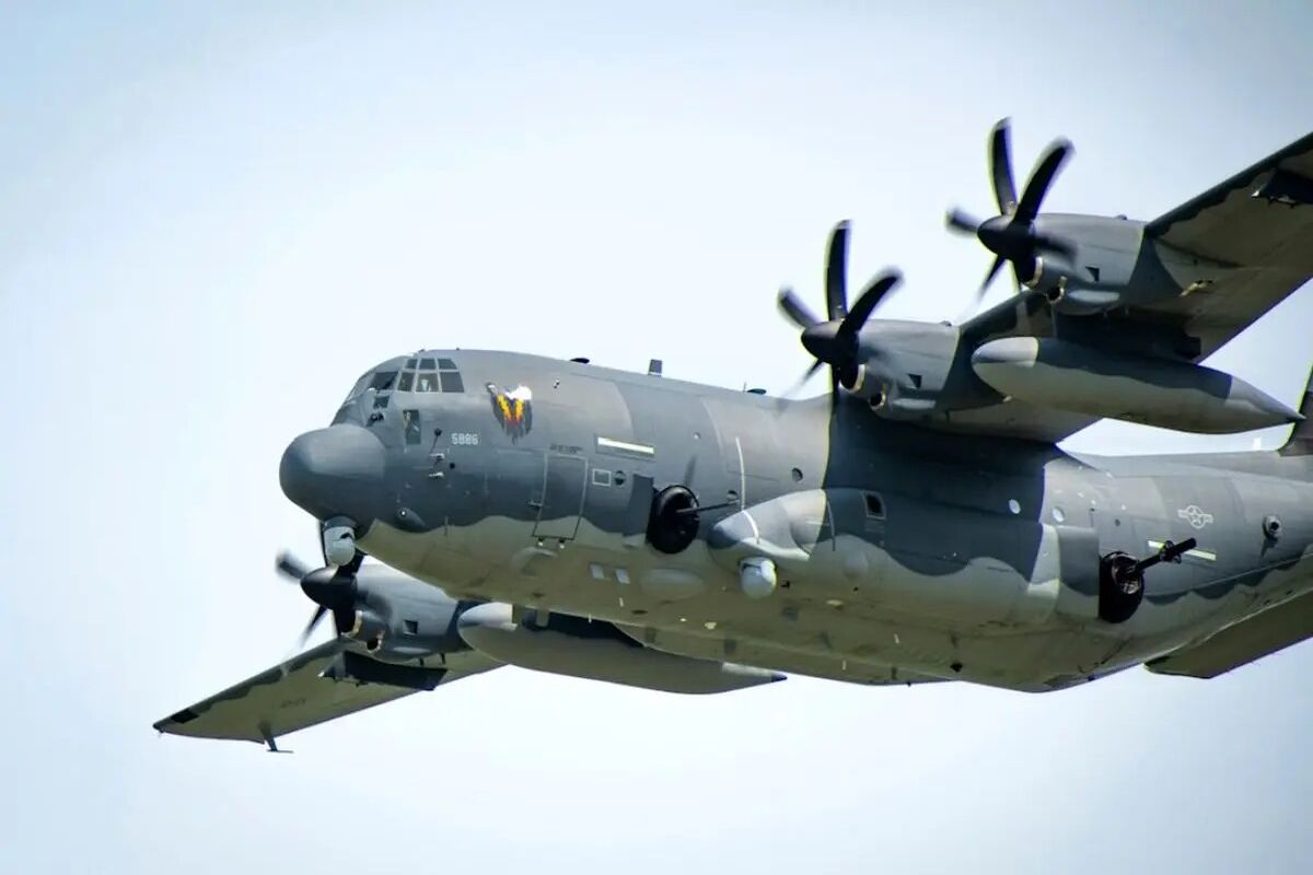 پرنده متجاوز، هواپیمای سوخت‌رسان و C-130 آمریکا منهدم شد