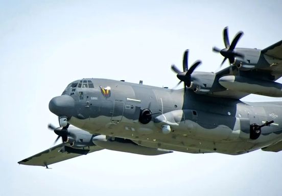 پرنده متجاوز، هواپیمای سوخت‌رسان و C-130 آمریکا منهدم شد