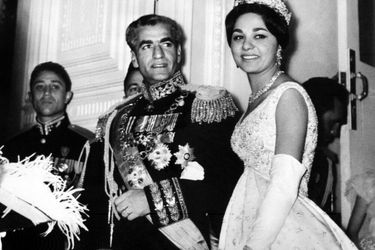  عروسی شب یلدای محمدرضا پهلوی و فرح دیبا/ ویدئو