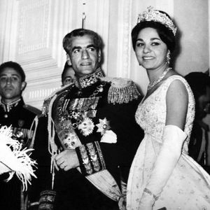  عروسی شب یلدای محمدرضا پهلوی و فرح دیبا/ ویدئو