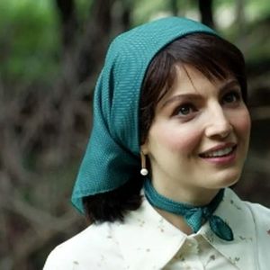 تصویری از ژست خاص شیرین سریال تاسیان در خیابان های تهران