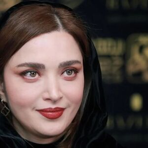 الگوی بهنوش طباطبایی در لباس پوشیدن لو رفت/ ویدئو