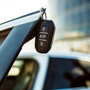 عجیب اما واقعی/ اجاره ماشین برای دور دور/ عکس