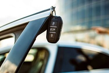 عجیب اما واقعی/ اجاره ماشین برای دور دور/ عکس