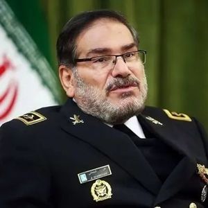 جزئیات زنده بیرون کشیدن شمخانی از زیر آوار/ ویدئو
