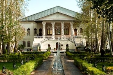 پخش کنسرت خواننده زن لبنانی در باغ فردوس!/ ویدئو