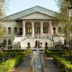 پخش کنسرت خواننده زن لبنانی در باغ فردوس!/ ویدئو