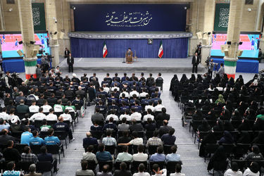 رهبر انقلاب خطاب به ترامپ: به همین خیال باشید که با بمباران، صنعت هسته‌ای ایران نابود شده است/ اصلاً شما چه کاره هستید که اگر کشوری صنعت هسته‌ای دارد، در قبال آن باید و نباید مطرح کنید