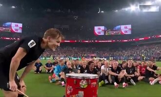 انگلیسی‌ها تشویق وایکینگی نروژ را مسخره کردند!