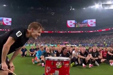 انگلیسی‌ها تشویق وایکینگی نروژ را مسخره کردند!