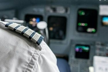 اخراج خلبان یزد ایر به دلیل سوار نکردن استاندار؟