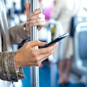 آقای همراه اول! کاسبی جدیدتان چه آب و نانی دارد