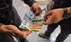 دلار در آستانه ورود به کانال ۷۰ هزار تومان قرار گرفت