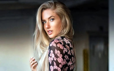 مصائب زیباترین ورزشکار زن جهان/ از حواس‌پرتی بازیکنان تا چشم‌چرانی داوران؟