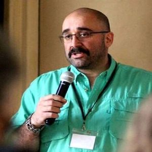 ایمان معماریان بازداشت شد