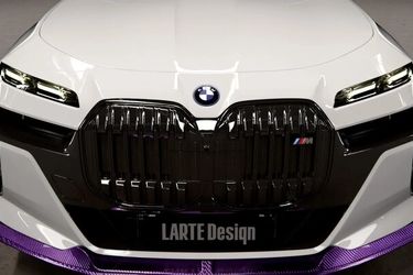 بی‌ام‌و سری ۷ با چهره‌ جوکر متولد شد /عکس