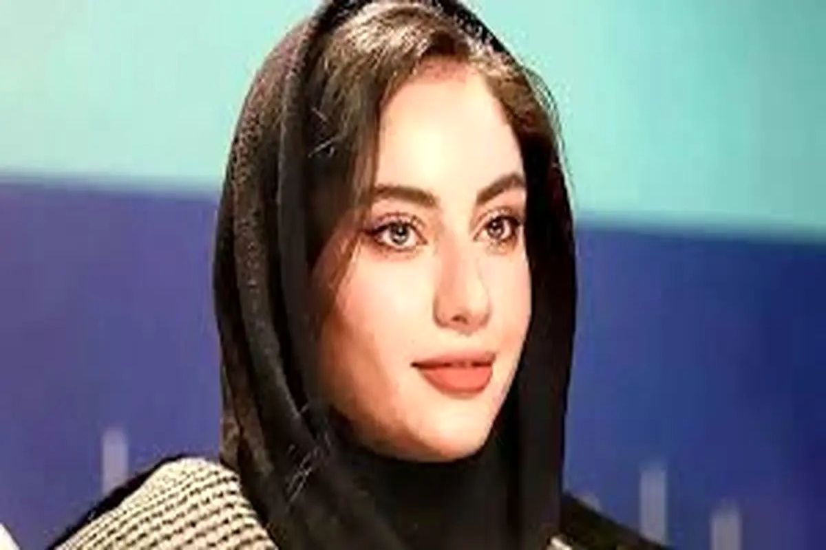 «ترلان پروانه» در حال ساندویچ‌خوردن با «محسن تنابنده»/ عکس