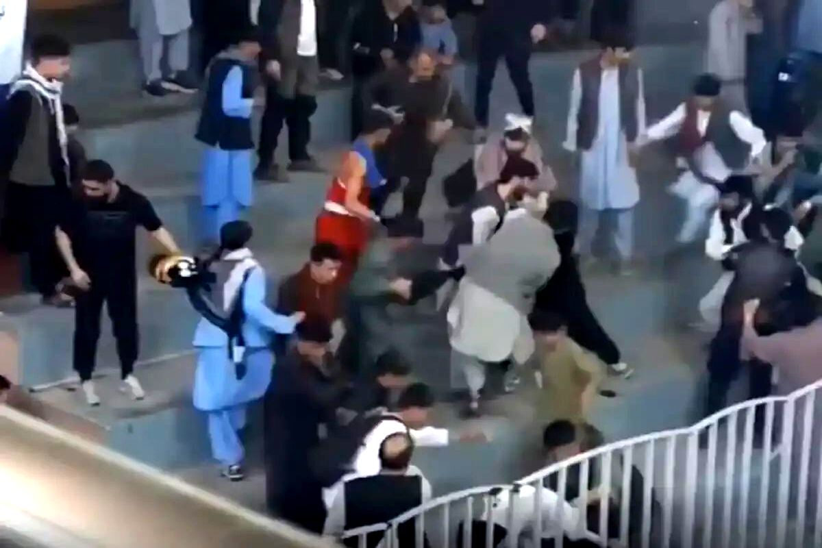 درگیری طالبان با ورزشکاران بر سر پوشش لباس ورزشی/ ویدئو