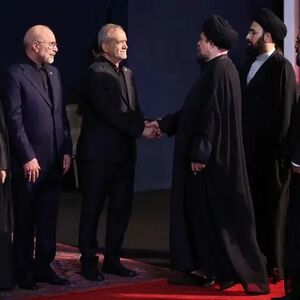 دلیل غیبت حسن خمینی در مراسم نماز بر پیکر رهبر شهید