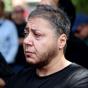 در مراسم اکبر عبدی از مازیار لرستانی سرقت شد