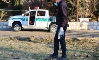 تصویری از۲ مامور انتظامی که در شهرستان بمپور شهید شدند