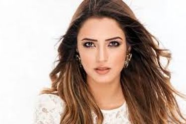 مادورو رفت تا این زن زیبا وزیر شود/  چرا انتخاب این زن جنجالی شده است؟ 