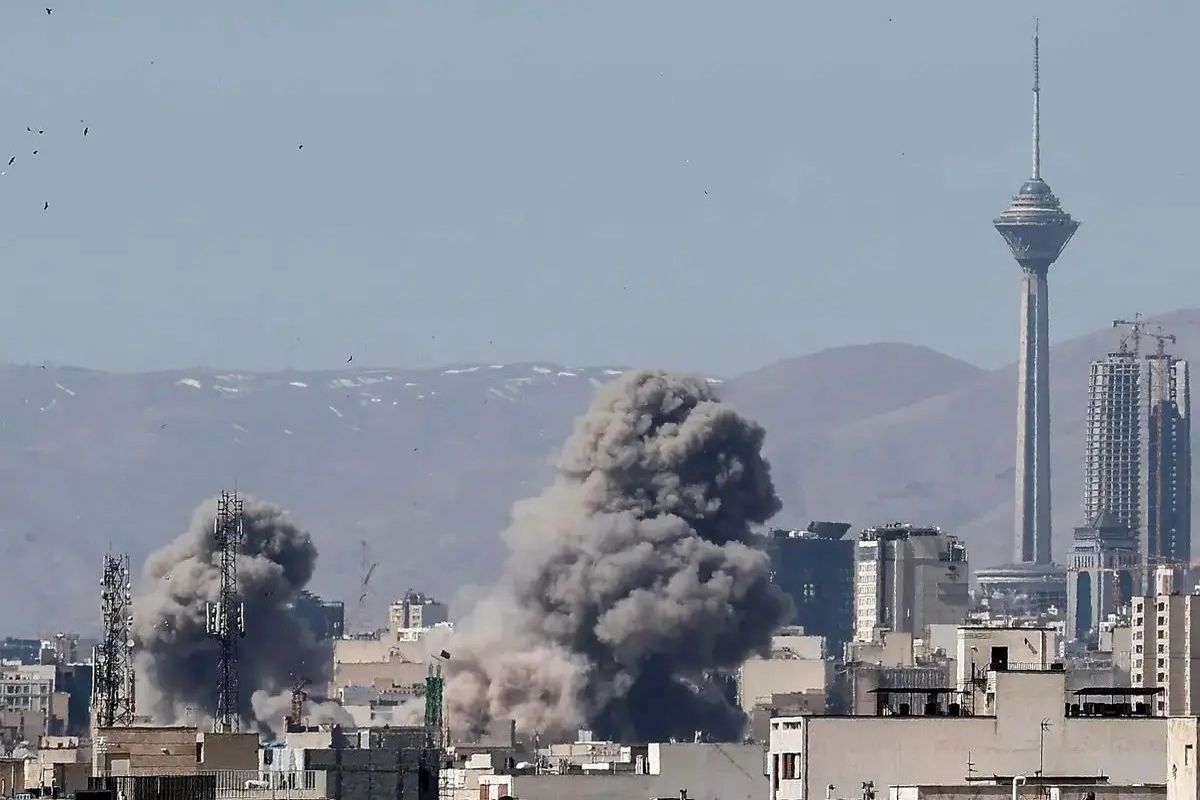 قرار باشد اگر روز و روزگاری با آمریکا توافق کنیم و پای میز مذاکره بشنیم ربطی به اسرائیل ندارد