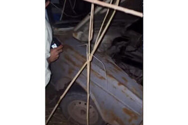 اسکلت مرد گمشده پس از 3 سال در خودروی رها شده پیدا شد/ ویدئو