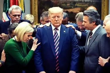 توهم بزرگ ترامپ/ هشدار نشریه محافظه‌کار: «فاجعه بزرگ در راه است» 